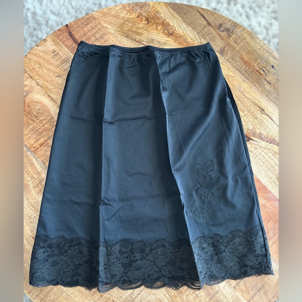 Vintage Half Slip BLACK LACE Sz M Texsheen Medium